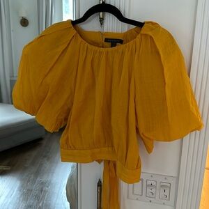 Banana Republic yellow puffed crop